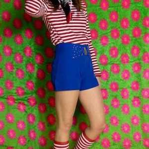 Blauwe shorts met strik en strass, ideaal voor marinethema en On the Love Boat